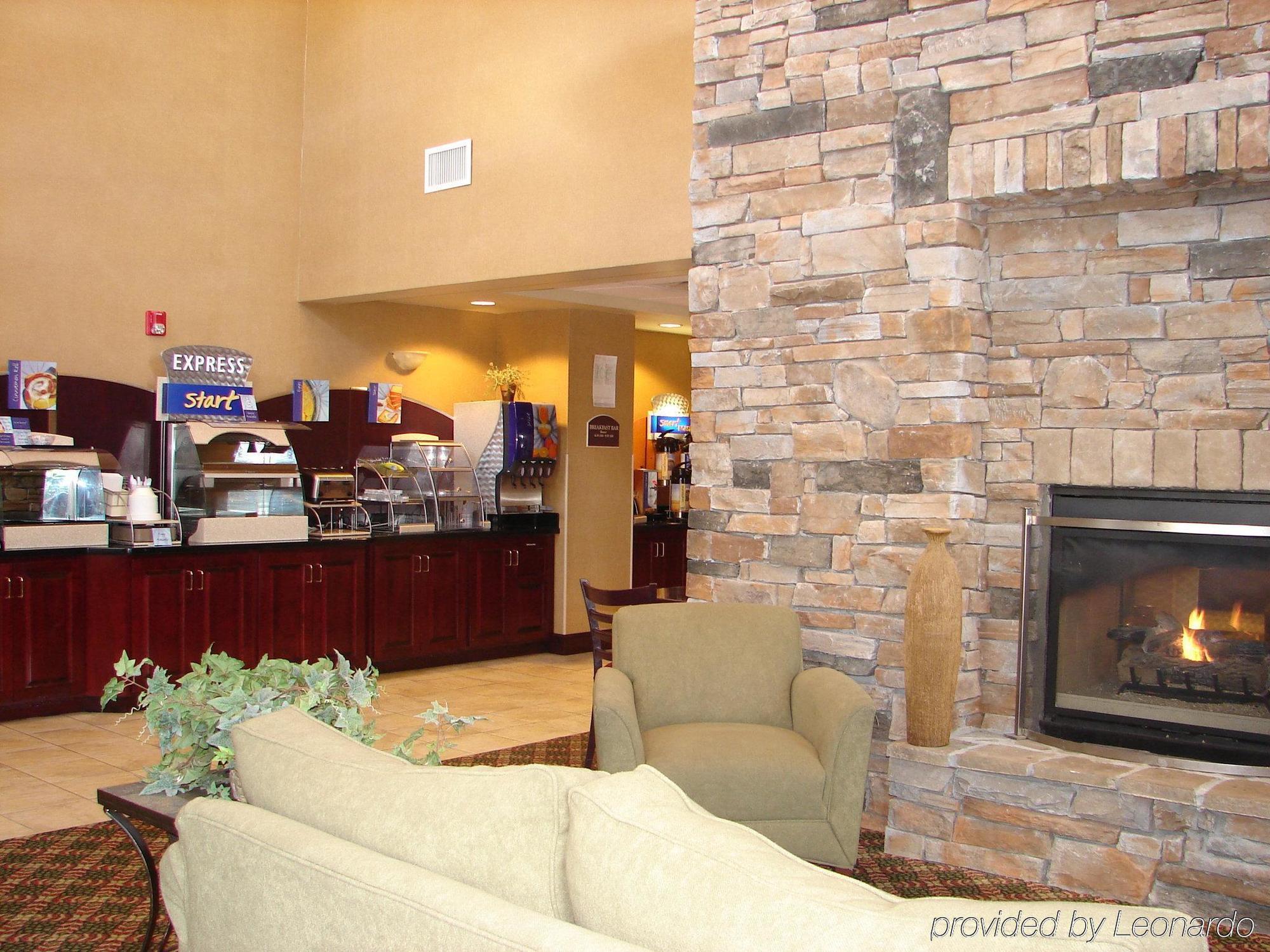Holiday Inn Express Hotel & Suites Lexington-Downtown University By Ihg Exterior foto